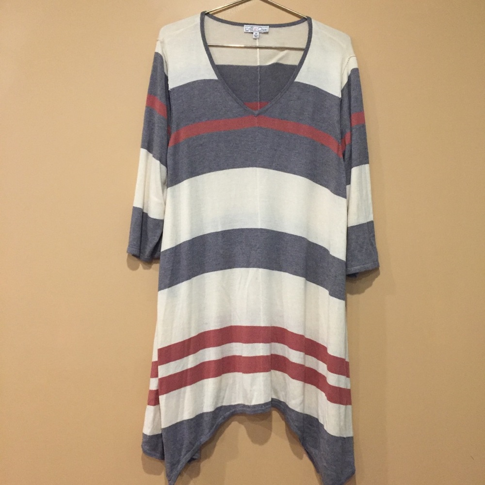 3/4 Sleeve Tunic💚